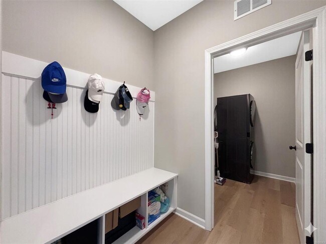 Building Photo - 154 Westover St