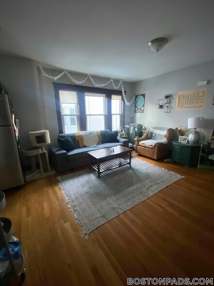 Building Photo - 62 Frederick Ave