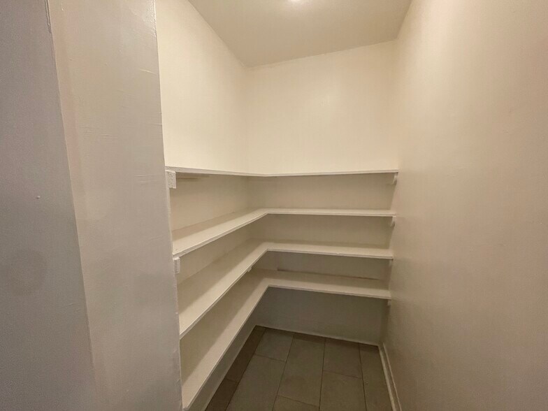 Building Photo - 50 Lawrence St