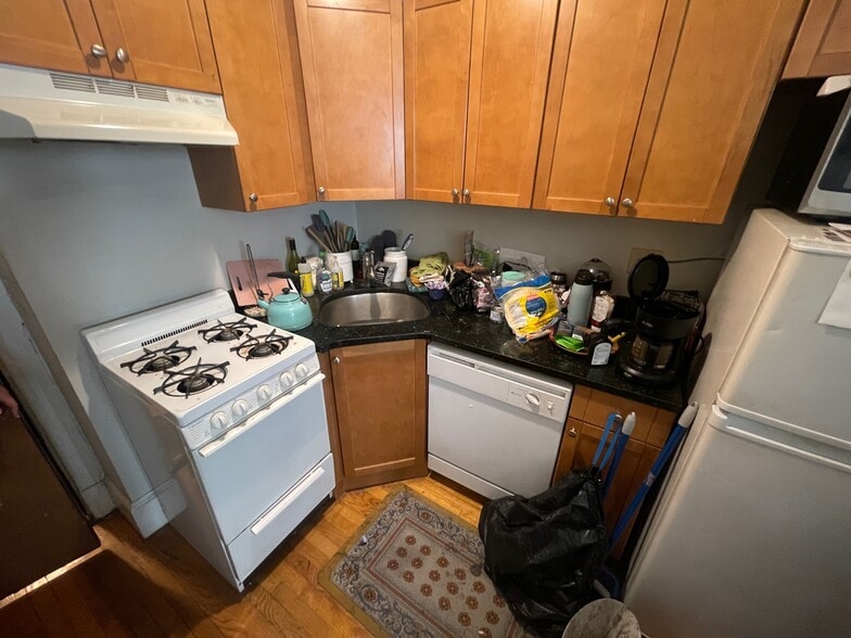 Building Photo - 38 Hemenway St