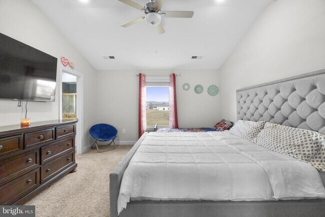 Building Photo - 10005 Maids Fancy Way