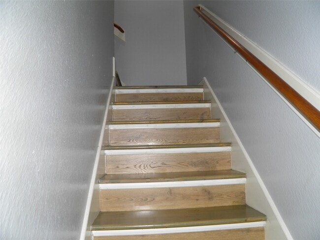 Building Photo - 8026 Fisher Glen Ln