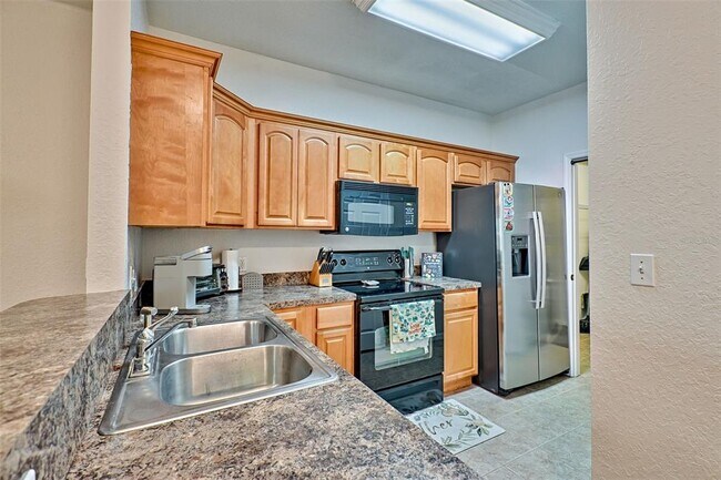 Building Photo - 2710 NW 104th Ct