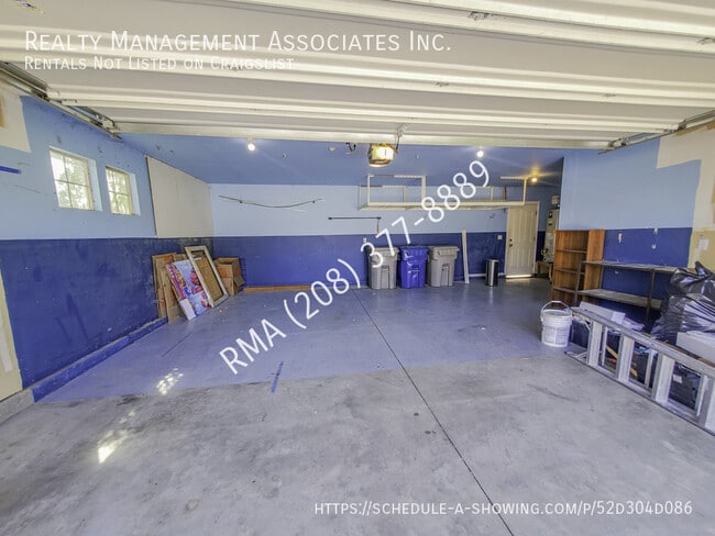 Building Photo - 17659 Monarch Way