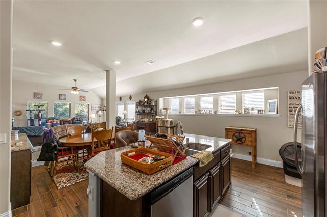 Building Photo - 652 Cottage Pl