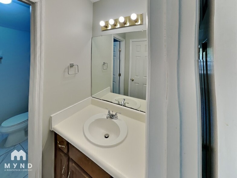 Building Photo - 1728 Russet Woods Ln