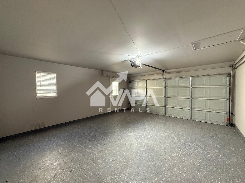 Building Photo - 9846 Alisa Brooke