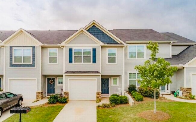 Primary Photo - 731 Elmbrook Dr