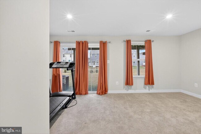 Building Photo - 150 Fletcher Cir