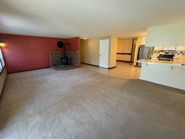 Building Photo - 20766 Canterbury Ct