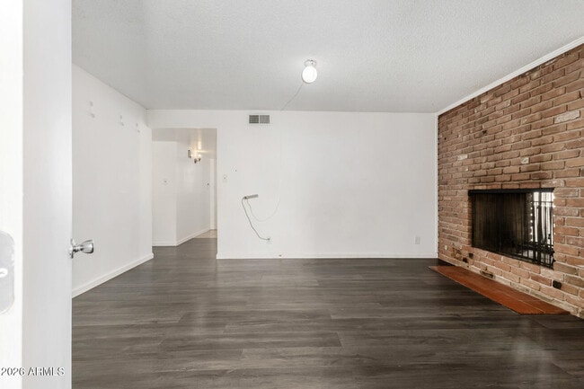 Building Photo - 3945 W Orange Dr