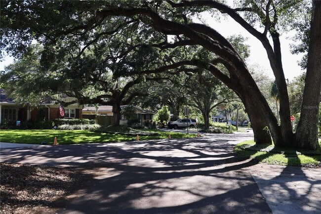 Building Photo - 4115 W Platt St