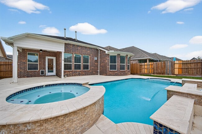 Building Photo - 15630 Eagle Valley Dr