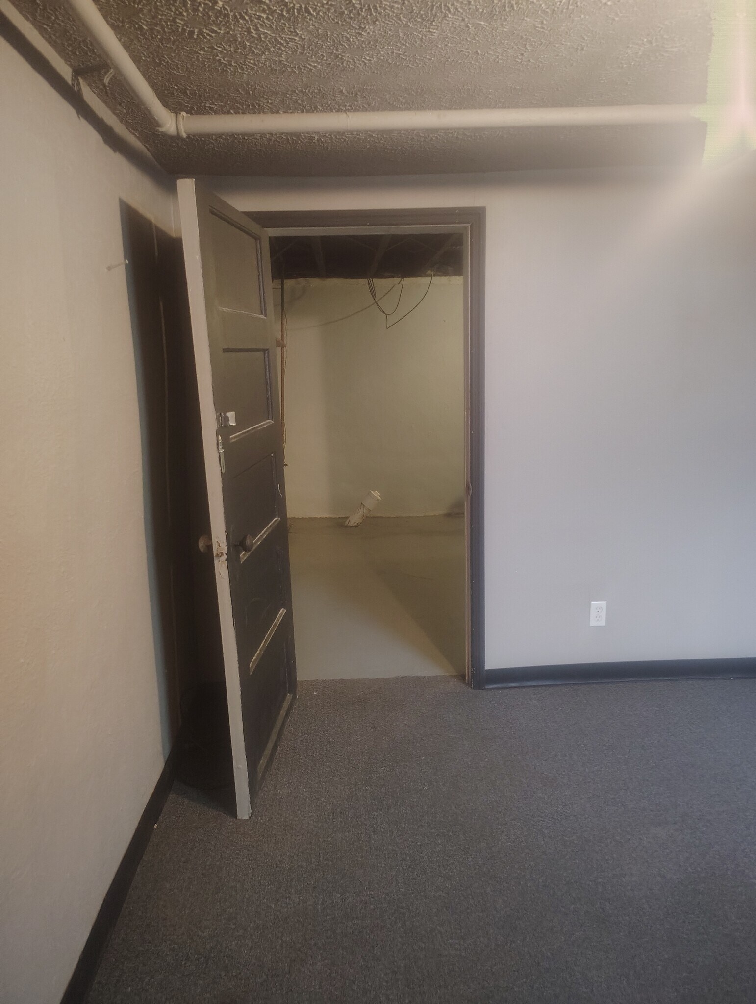 Building Photo - 1118 Wildwood Ave