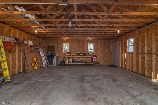 Building Photo - 1252 Summit Ave