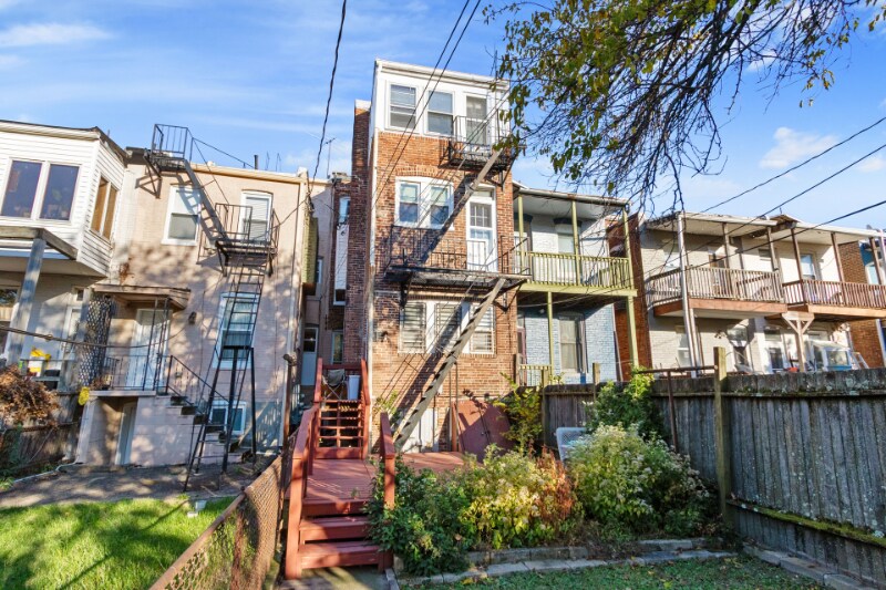 Building Photo - 2916 Guilford Ave