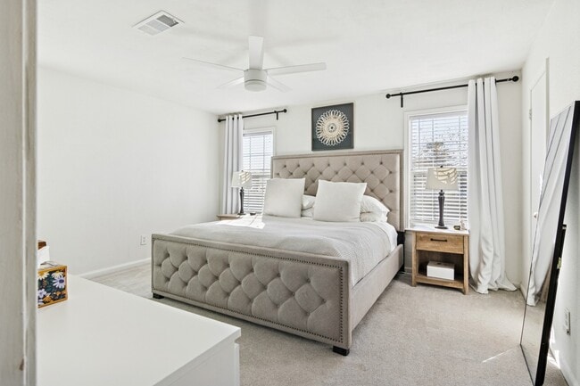 Building Photo - 525 W 30th St