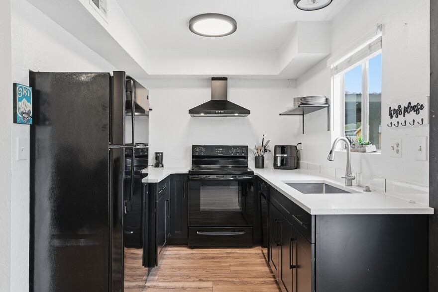 Building Photo - 4630 N 68th St