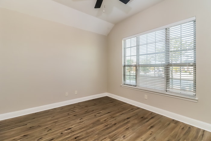 Building Photo - 236 Carson Dr