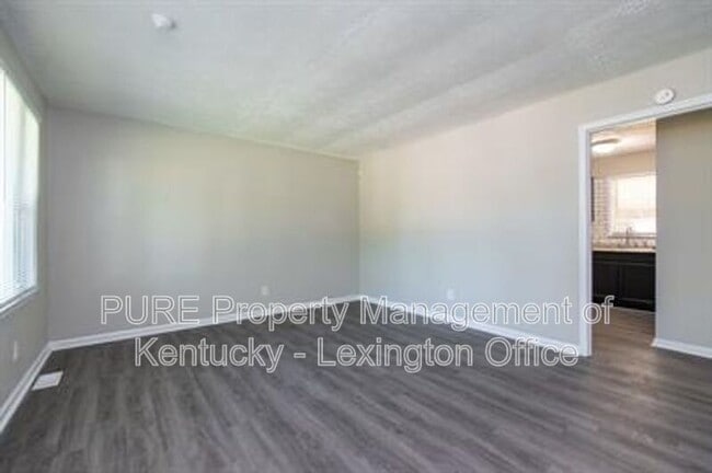 Building Photo - 2483 Thornberry Ct