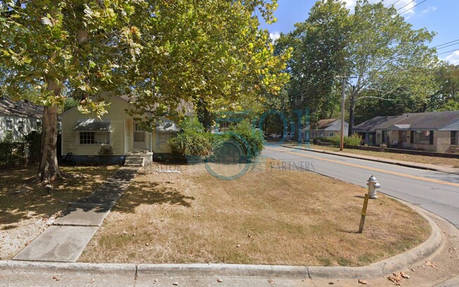 Primary Photo - Great Find in Hillcrest! 2BR & 1 BA