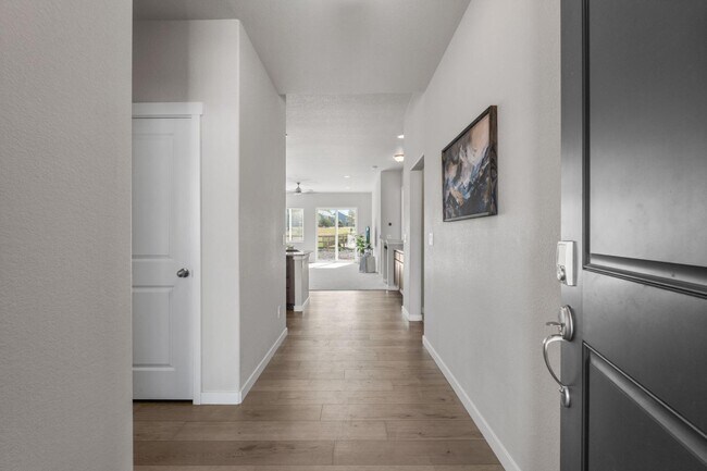 Building Photo - 3975 Ivy Hill Dr