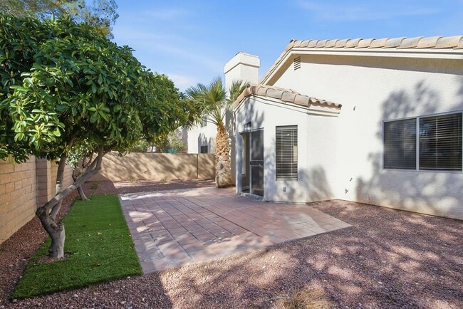 Building Photo - Updated 3-Bedroom Single-Story with 2-Car Garage