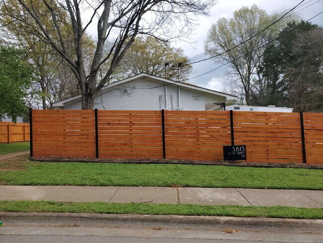 Building Photo - 1 month free!!!  Section 8 accepted!!! "Charming 1-Bed Oasis with Modern Comforts in Huntsville –...