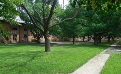 Building Photo - Hickory Court Apartments