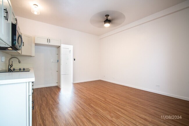 Building Photo - $2,100 / 1 Bed / 1 Bath / 410ft² – BOUTIQUE TERRAZZA