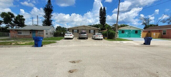 Building Photo - Allancar 164