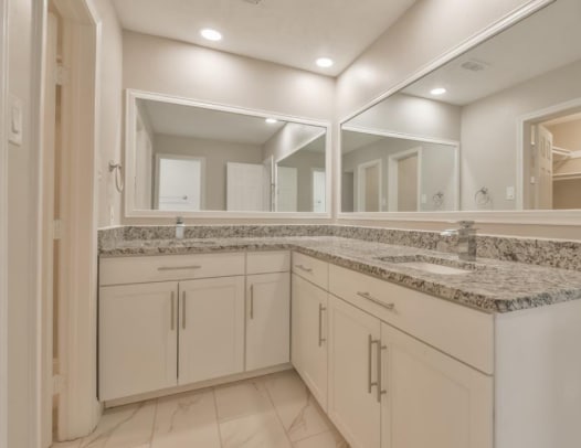 Building Photo - 2119 Woodstream Dr