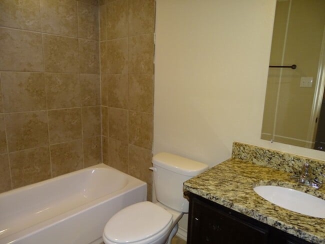 Building Photo - 6619 Arancione Ave