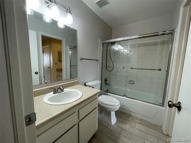 Building Photo - 4250 S Mobile Cir