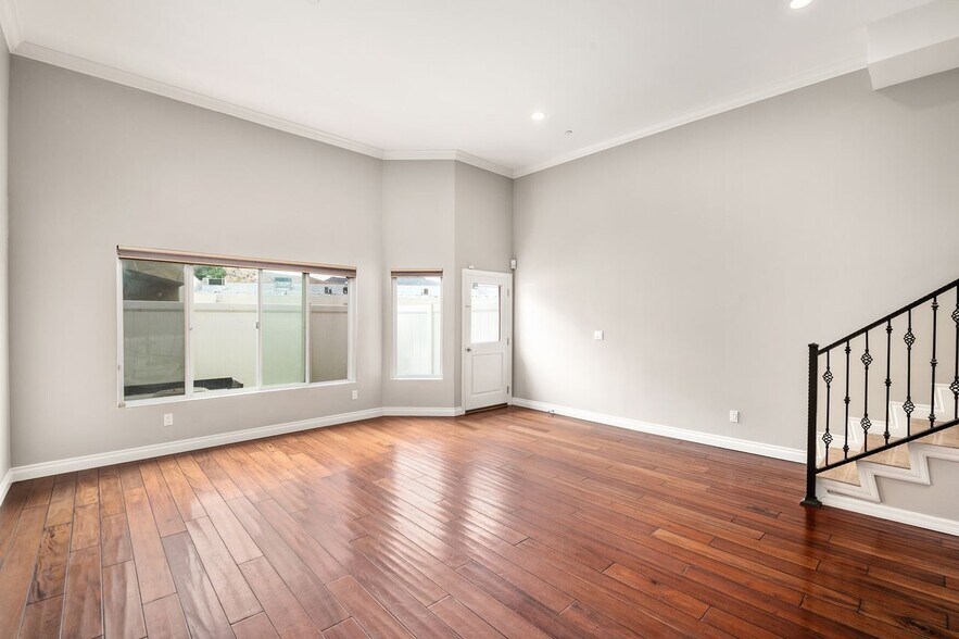 Building Photo - 5241 Colodny Dr