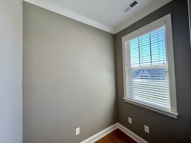 Building Photo - 126 Pocola Way
