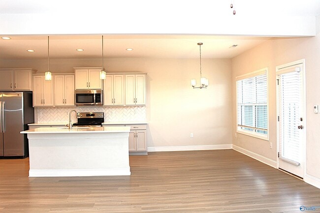 Building Photo - 114 Bella May Ln