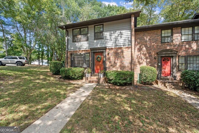 Building Photo - 541 N White St