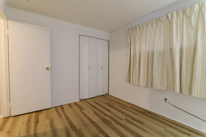 Building Photo - 4912 Powell Rd