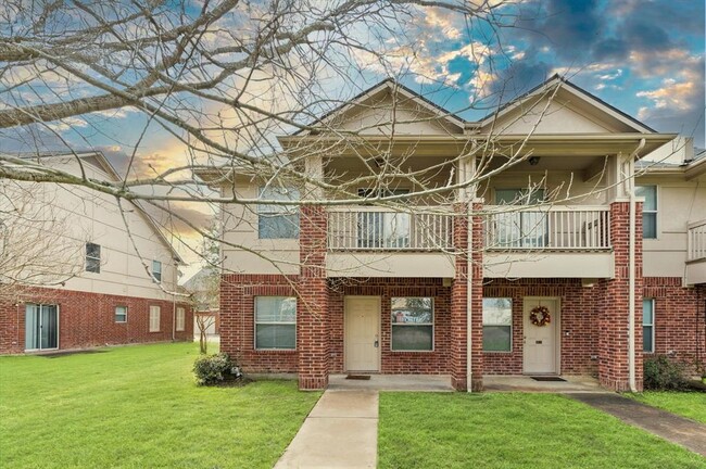 Primary Photo - 3826 Shire Valley Dr