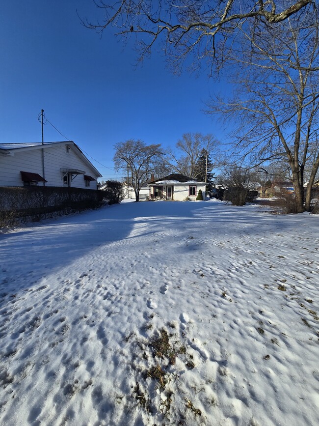 Building Photo - 1512 N Walnut St