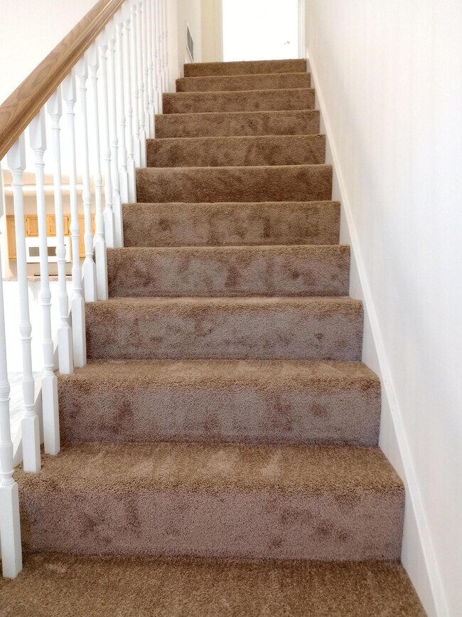 Building Photo - 5015 CARRIE RIDGE Dr