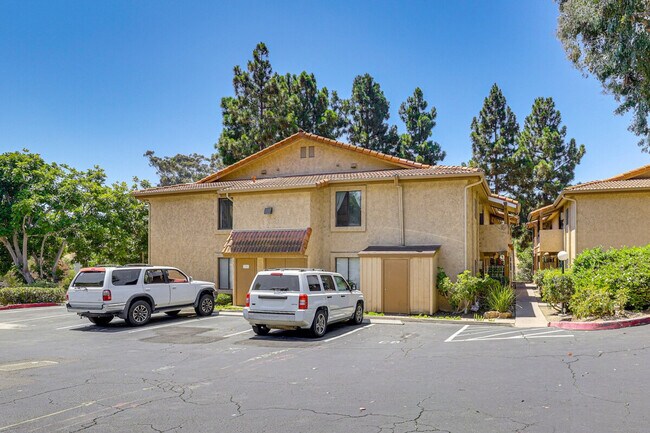 Building Photo - 265 Loma Alta Dr