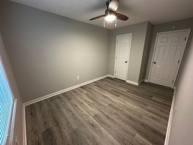 Building Photo - 9229 Carr Cir