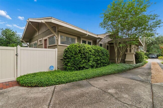 Building Photo - 1107 W Horatio St