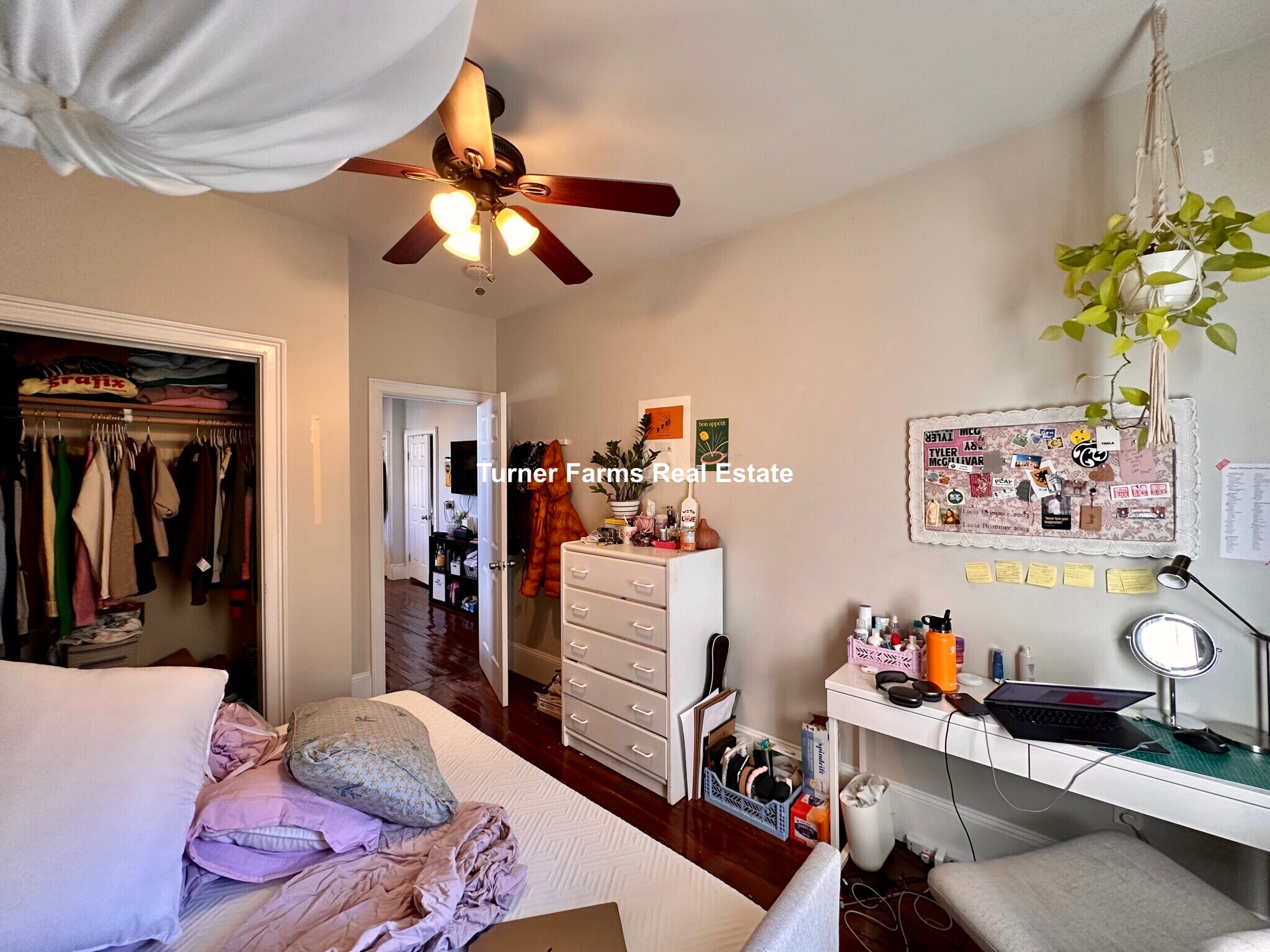 Building Photo - 717 Parker St