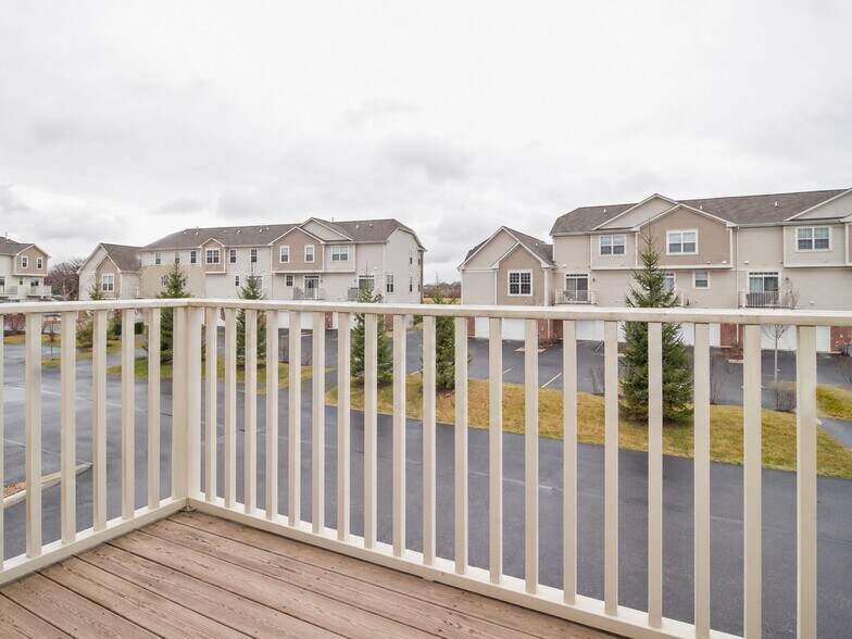 Building Photo - 1641 Dogwood Ln