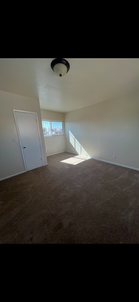 Upstairs Bedroom - 2002 S Palm Grove Ave