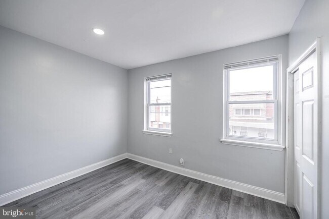 Building Photo - 3097 Memphis St