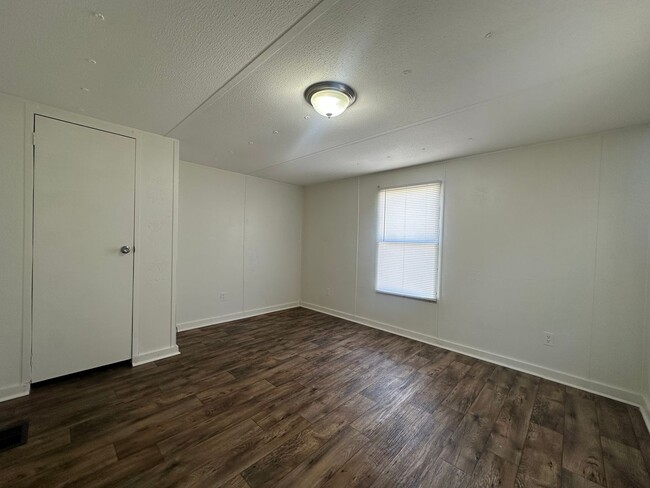 Building Photo - 134 Littleton St